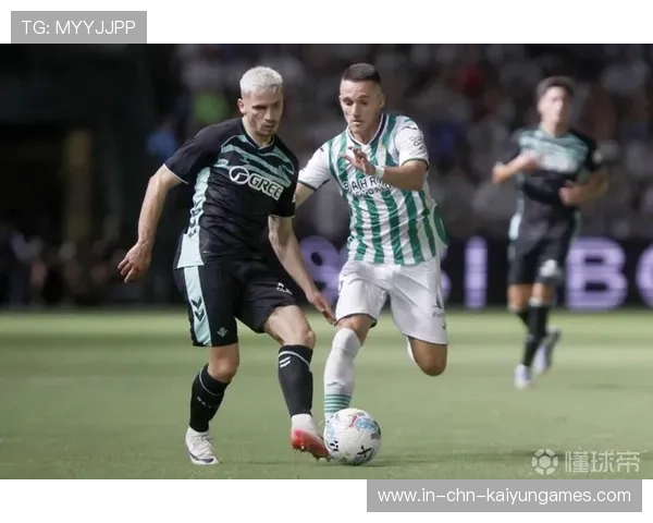 主队球场照明突发熄灭,比赛被迫中断 主队球场照明突发熄灭,比赛被迫中断