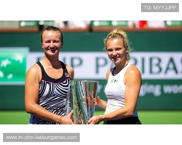 克雷吉茨科娃正拍落点极深