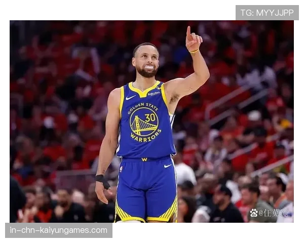 勇士主帅称库里是球队灵魂核心，库里状态神勇引领球队,勇士队走回正轨